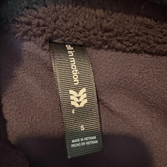 NWT All in Motion Black Puffer Jacket - Picture 4 of 11